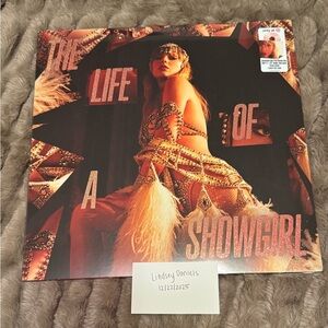 Taylor Swift The Life of a Showgirl Vinyl - The Crowd is Your King Edition
